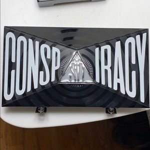 Jeffree Star x Shane Dawson Conspiracy Palette